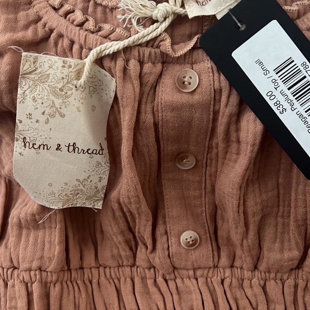 Hem & Threads top - Picture 3 of 3